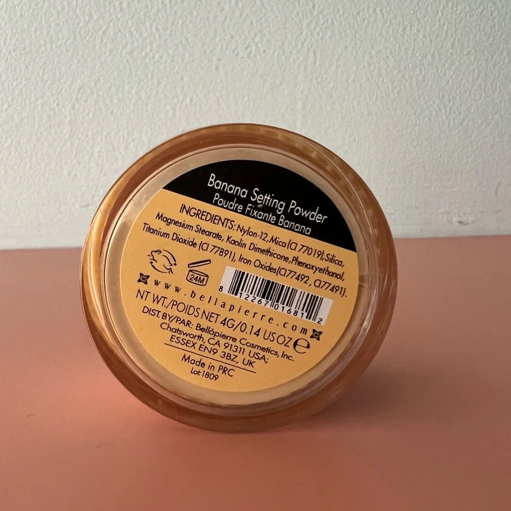 ⭐️⭐️ 5/ $25 ⭐️⭐️ Banana Setting Powder 4 g - Picture 2 of 3